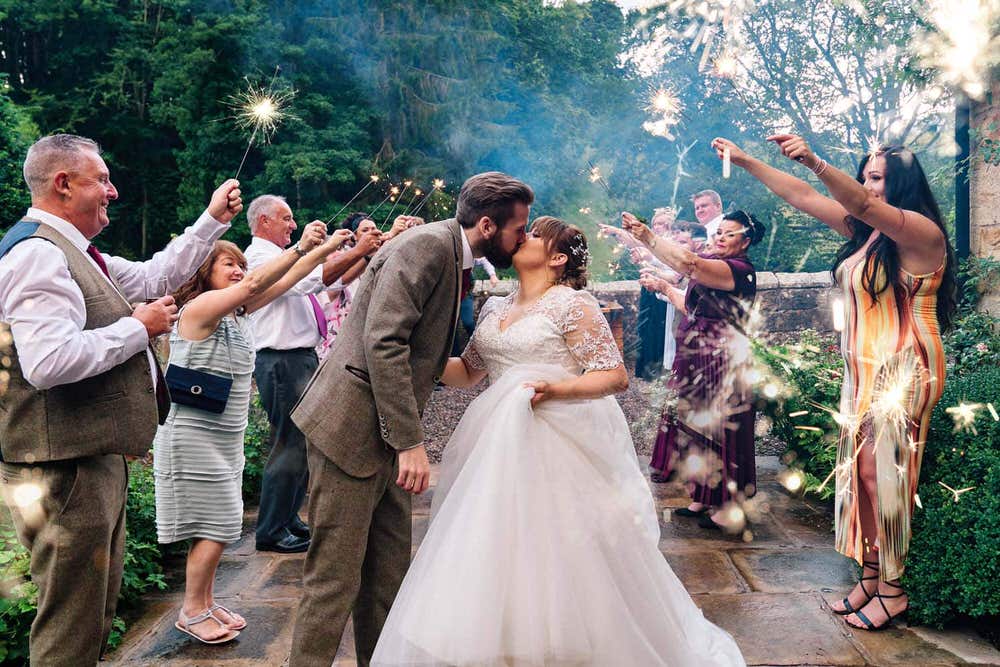 How to choose a Middleham Wedding Photographer